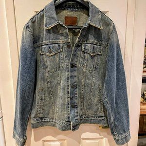 GAP Distressed Denim Jean Jacket Size Large Great Condition
